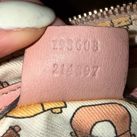 Designer Embossed Leather GUCCI Boston joy bag - Picture 6 of 16